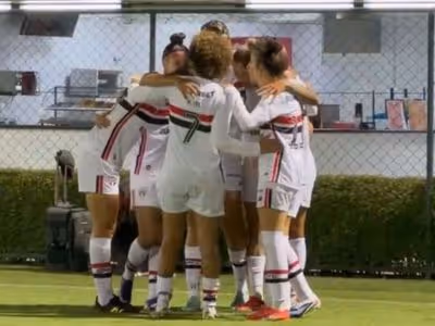 São Paulo vence o Flamengo e assume a vice-liderança do Brasileirão Feminino