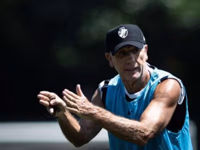 Escalação do Vasco: Renato tem dúvida no meio-campo contra o Grêmio
