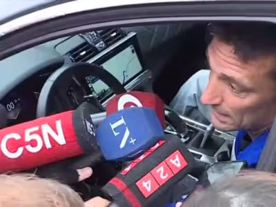 Scaloni recebe apoio na Argentina e rechaça teorias sobre vice: