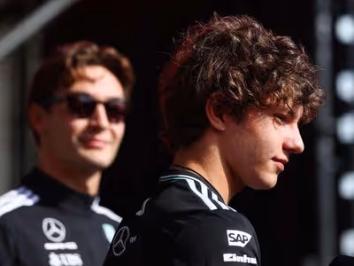 F1: Antonelli se coloca à disposição da Mercedes para ajudar Russell em Monza