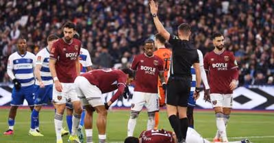 Jogador do West Ham fica desacordado após forte choque em jogo da Copa da Inglaterra