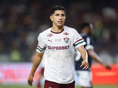 Savarino, do Fluminense, é convocado para seleção da Venezuela