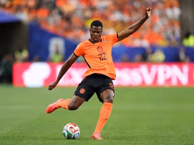 Real Madrid anuncia contratação de Denzel Dumfries junto à Inter de Milão