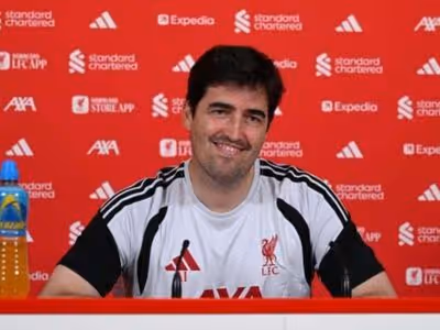 Apresentado no Liverpool, Iraola pede reforços para a temporada: