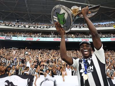 Botafogo realiza oferta por Luiz Henrique e pode envolver destaques do elenco em negociação