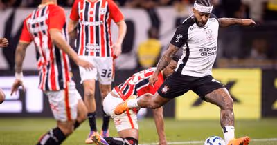 Corinthians vence o São Paulo em Itaquera com show de atacantes