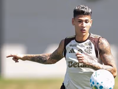 Jorge Carrascal dá a volta por cima e vira trunfo no Flamengo; entenda