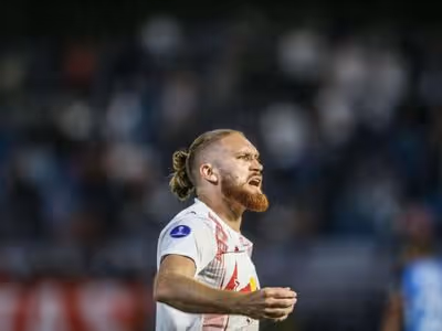 Isidro Pitta, do Braga, fica no banco e não participa de derrota do Paraguai
