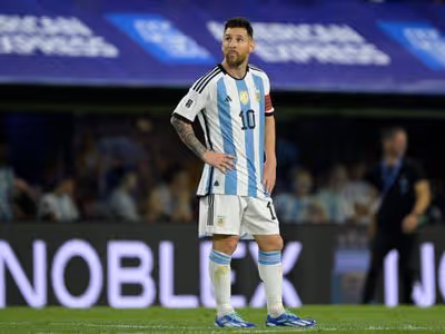 Lesionado? Argentina confirma ausência de Messi em amistoso antes da Copa