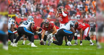 Buccaneers vencem os Panthers em confronto direto para os playoffs