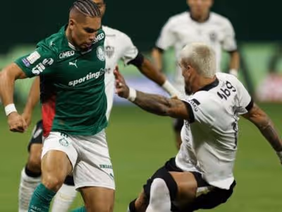Abel Ferreira revela novo problema físico de Paulinho no Palmeiras