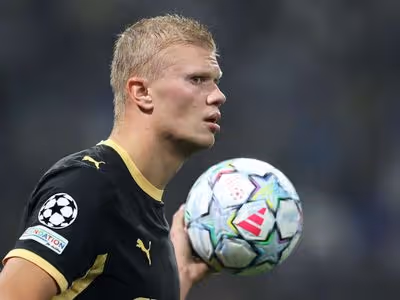 Haaland fica próximo de subir em artilharia histórica do Manchester City; veja números