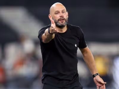 Quem o Botafogo perde para o duelo com o Vitória pelo Brasileirão? Veja