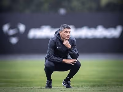 Vasco: Pedro Emanuel prepara mudanças em jogo decisivo