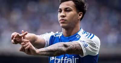Kaio Jorge brilha, e Cruzeiro vence o Vitória no Mineirão