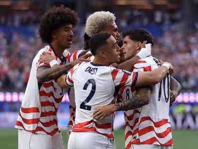 EUA encaram a Bósnia por vaga nas oitavas da Copa do Mundo 2026