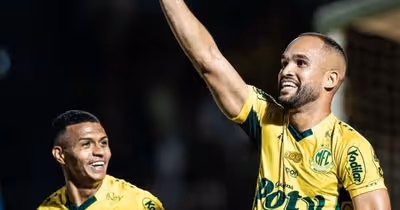 João Victor fala da expectativa da partida diante do Santos: 'Jogo mais difícil do ano'