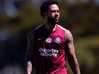 Memphis e Corinthians mantêm negociações, mas renovação segue sem definição