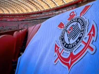 Corinthians fica mais próximo de contratar atacante para Fernando Diniz