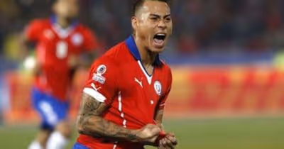 Vargas, ex-Atlético, rescinde com Nacional e fica livre no mercado