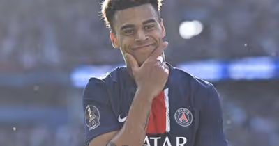 Astro do PSG, Désiré Doué conquista o Golden Boy 2025