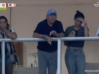 Afastado do comando da SAF, Textor acompanha Botafogo x Internacional