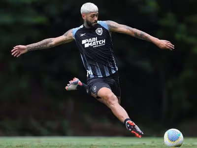 Eagle expõe dúvidas e deixa futuro de Barboza indefinido