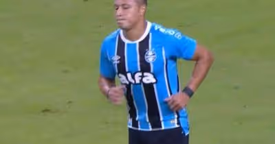 Por cláusula contratual, Marlon deve desfalcar o Grêmio contra o Cruzeiro