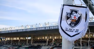 Vasco recebe proposta da Arábia por joia do clube