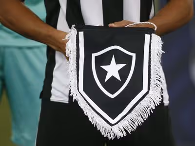 Atlético-MG sonda situação de peça importante do Botafogo