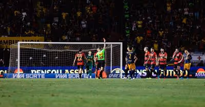 Sport e Retrô duelam por uma vaga na final do Pernambucano e Leão tem vantagem