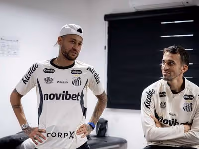 Presidente do Santos e Cuca minimizaram lesão de Neymar antes de apresentação; relembre