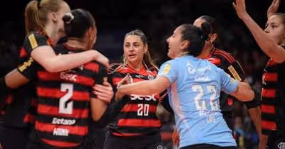 Simone Lee desequilibra, Sesc RJ Flamengo vira sobre Bauru e segue invicto na Superliga