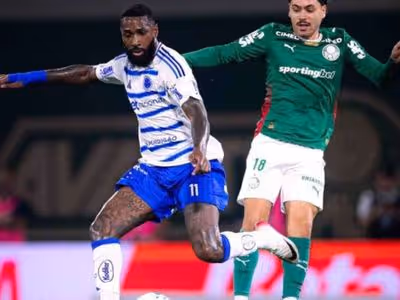 Chuva, golaços e intensidade: Palmeiras e Cruzeiro ficam no 1 a 1
