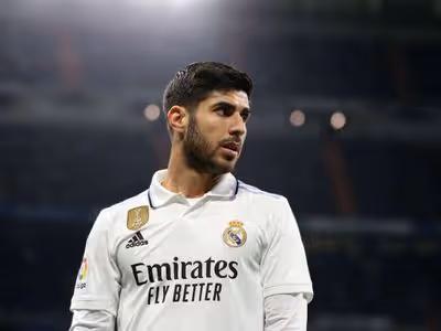 Volante do Real Madrid pede ao técnico para 'não ter contato' e futuro no clube é incerto