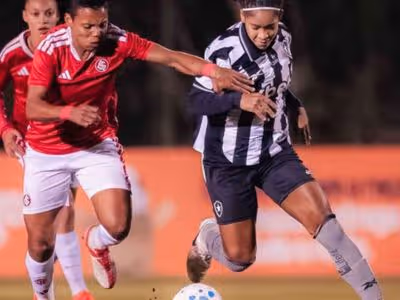 Internacional vence e complica Botafogo no Brasileiro Feminino