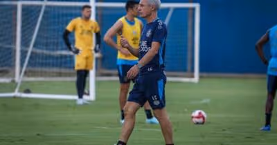 Após negativa por Nardoni, Grêmio segue no mercado em busca de um volante