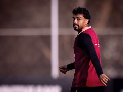 Fernando Diniz define Corinthians com mudanças forçadas para encarar o Remo
