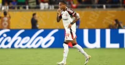 Após permanecer no Flamengo, Wallace Yan faz promessa a torcedor: