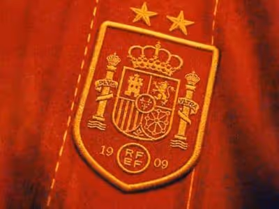 Espanha atualiza estrelas no escudo após bi da Copa