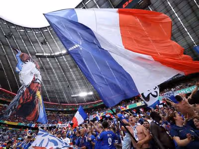 Craque da França se machuca e vira dúvida contra o Brasil