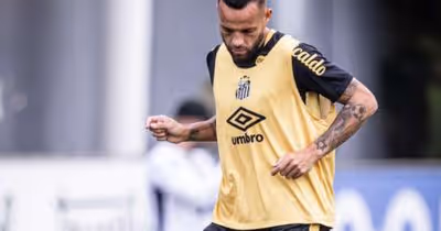 Santos cria 'operação' para convencer Guilherme a permanecer após protestos