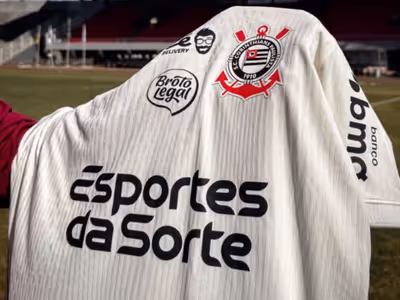 Meia na mira da Europa, possível saída para rival e jogador ganha moral com Diniz: as últimas notícias do Corinthians