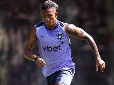 Danilo, do Botafogo, entra na mira do Newcastle, da Inglaterra
