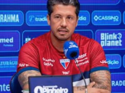 Thiago Carpini nega afronta à torcida em comemoração: