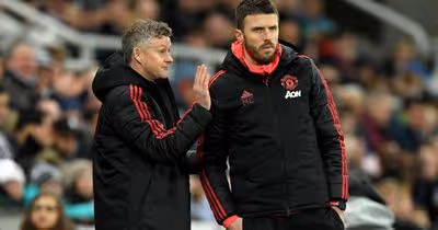 Manchester United avalia retorno de ídolos para o cargo de técnico interino