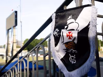 Vasco anuncia contratação de meia argentino