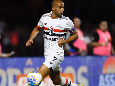 São Paulo confirma tempo fora de craque após fraturas em costelas