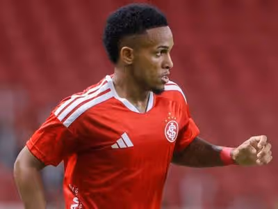 Kayky sofre lesão durante as férias, passa por cirurgia e desfalca o Inter em reapresentação