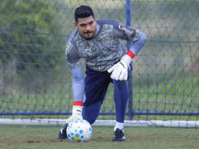 Retorno de João Paulo gera dúvida no Santos após temporada discreta no Bahia
